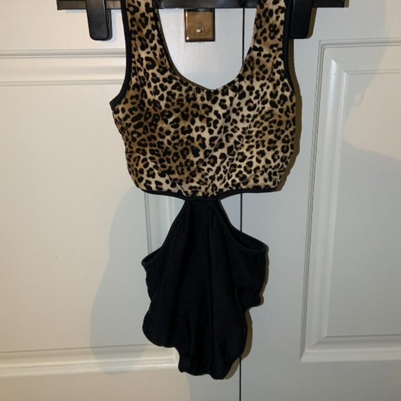 Cheetah 1 Piece Bathing Suit - Picture 2 of 3